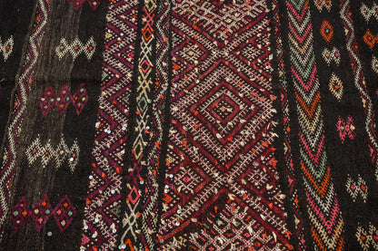 1950s Moroccan Zemmour Black Camel Hair & Wool Kilim Runner, 5 x 15.5 Ft — detail view 8