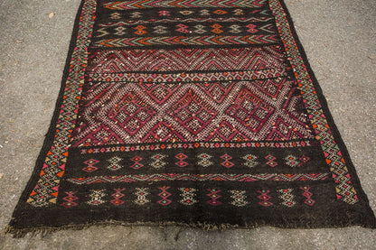 1950s Moroccan Zemmour Black Camel Hair & Wool Kilim Runner, 5 x 15.5 Ft — detail view 7