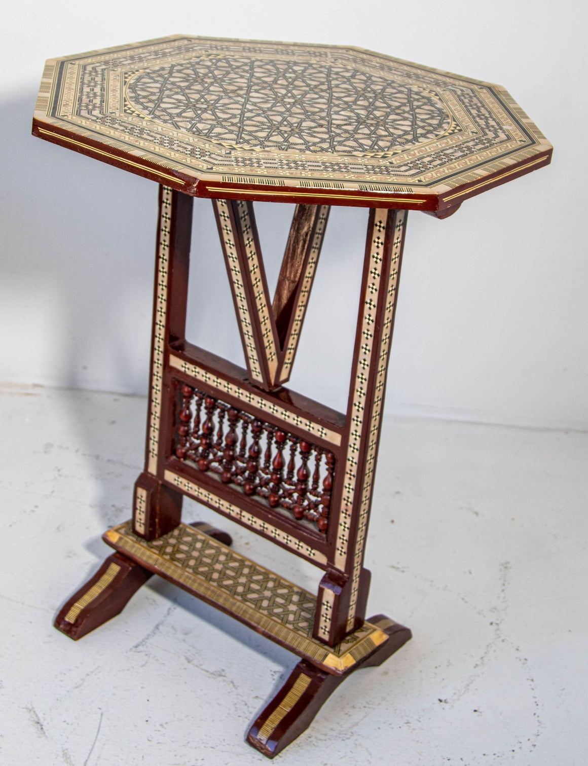 Egyptian Octagonal Side Table Islamic Moorish Tilt-Top Inlaid Table 1950s