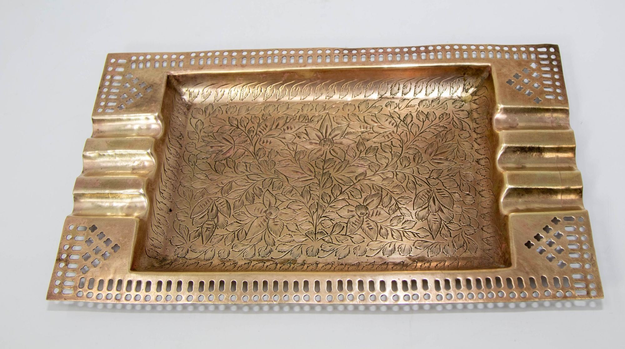 Large Moroccan Moorish Etched Brass Ashtray 1950s