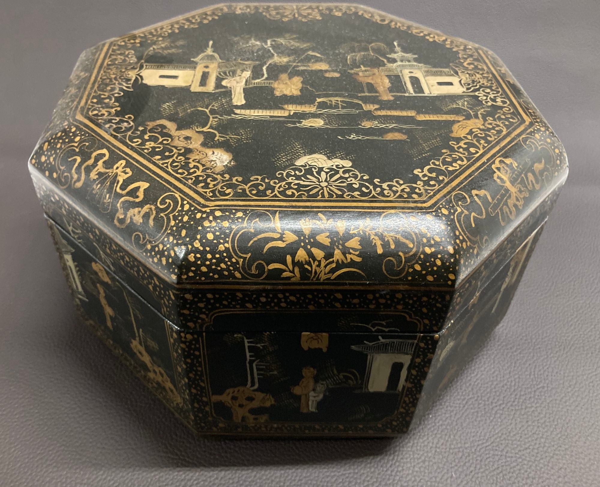Large Chinese Tea Box Black Lacquered Gilt Hand Painted Octagonal