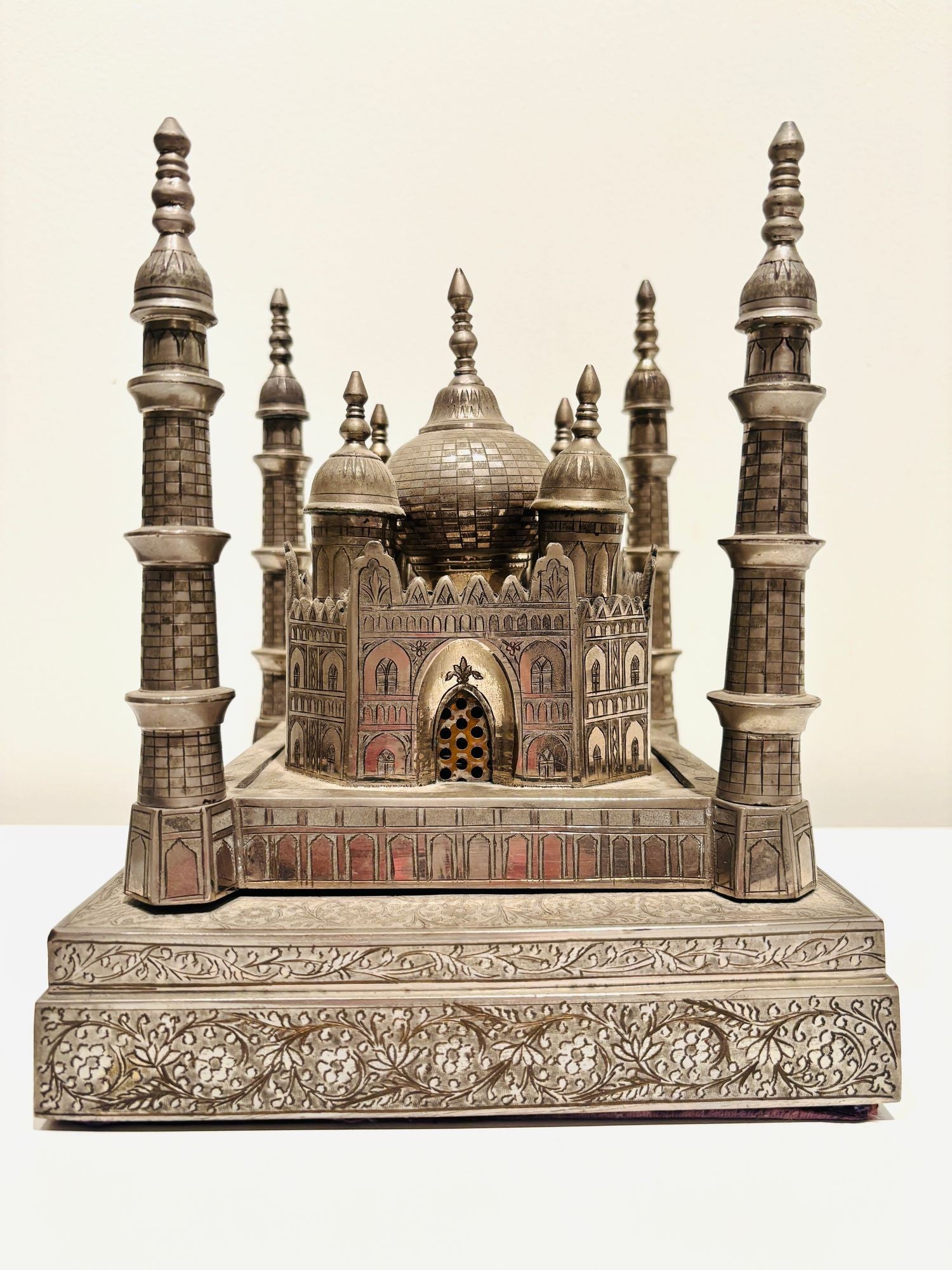 Fred Zimbalist Taj Mahal Music Box  Swiss Thorens Movement Circa 1930 Number 29