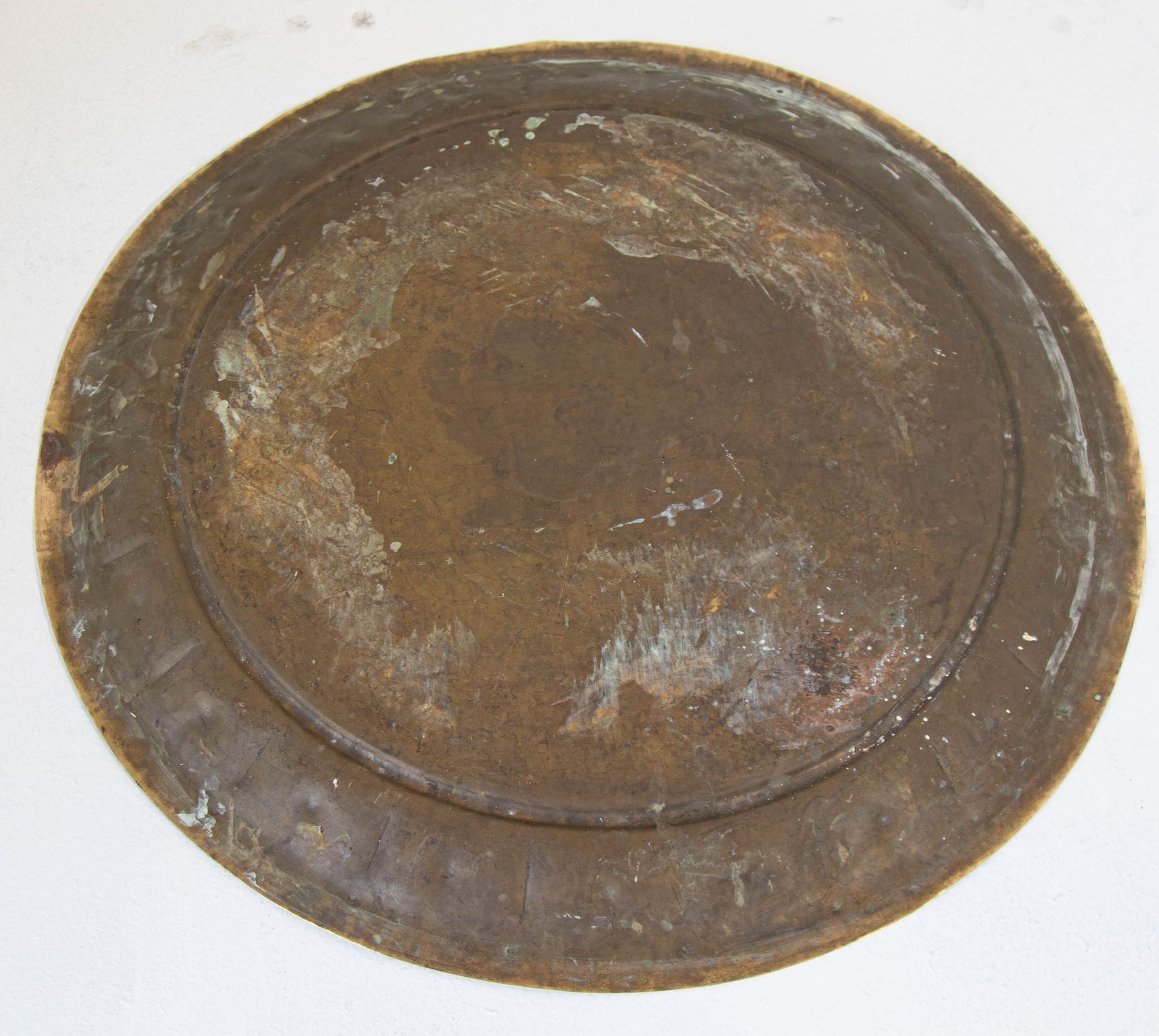 Antique Middle Eastern Round Brass Tray Islamic Moorish Style 23.5 in. Diameter