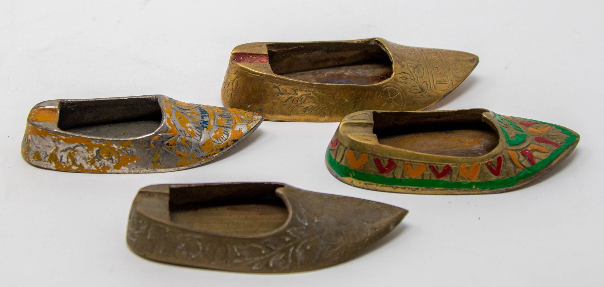 Vintage Brass Etched Aladdin Middle Eastern Slipper Shoe Ashtray Set of 4