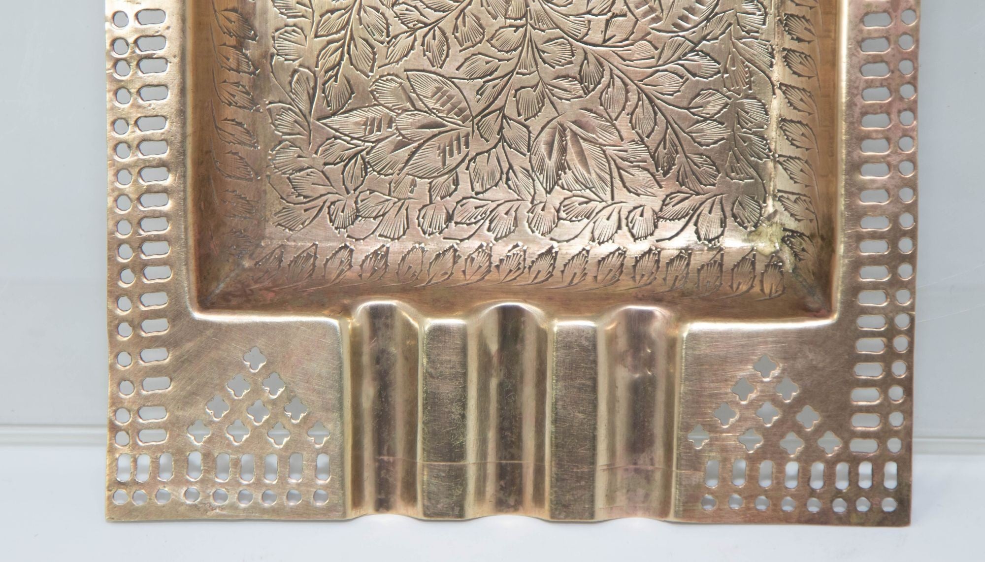 Large Moroccan Moorish Etched Brass Ashtray 1950s