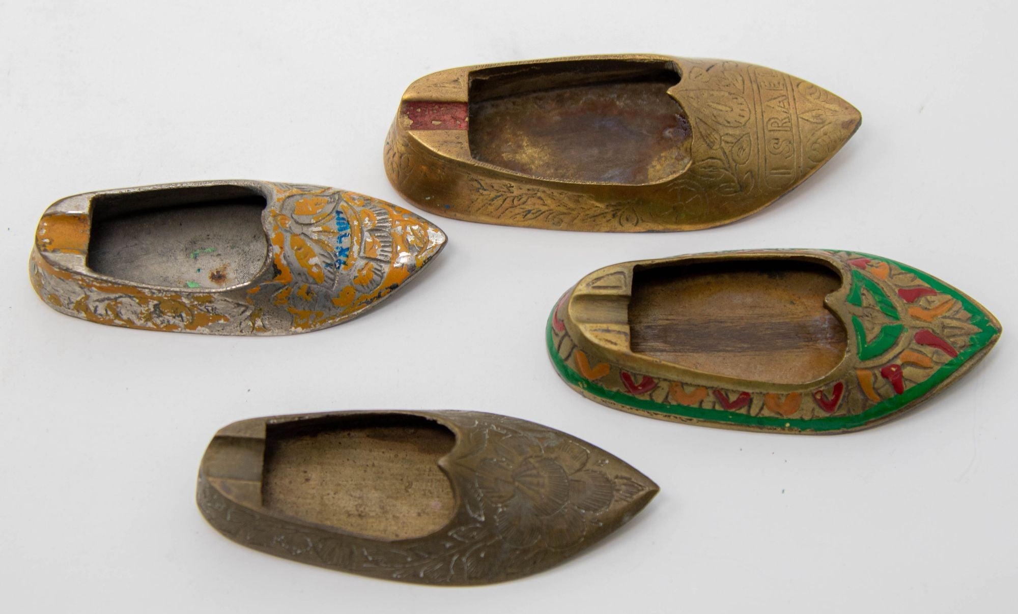 Vintage Brass Etched Aladdin Middle Eastern Slipper Shoe Ashtray Set of 4