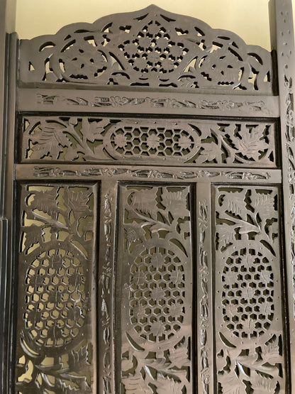 Hand-Carved Indo-Portuguese Moorish Queen Four-Poster Bed, India, 2000