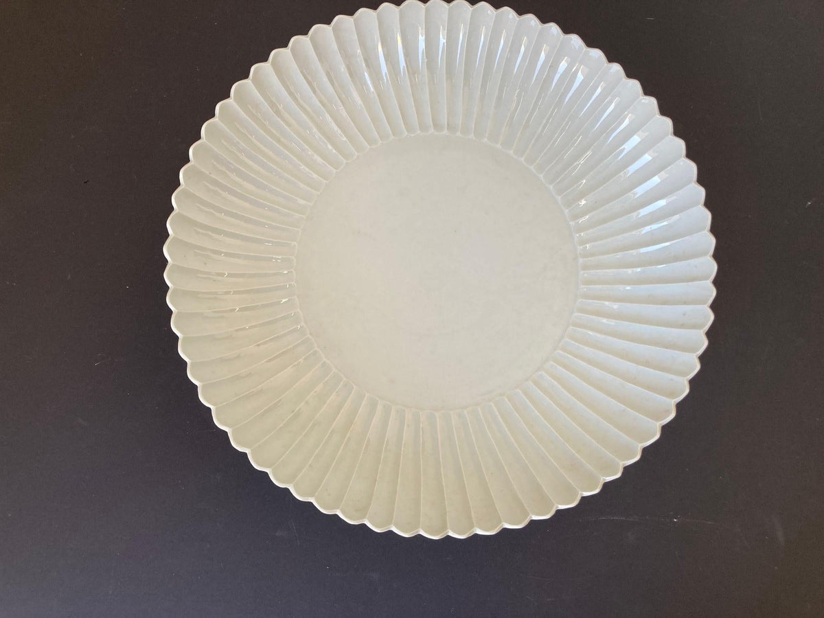 Chinese Asian White Ceramic Platter Bowl Scalloped Huge Heavy 17 in. D. — additional view 13