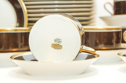 Richard Ginori Brown & Gold Trimmed Dinnerware Service Of 93 Pieces — detail view 13