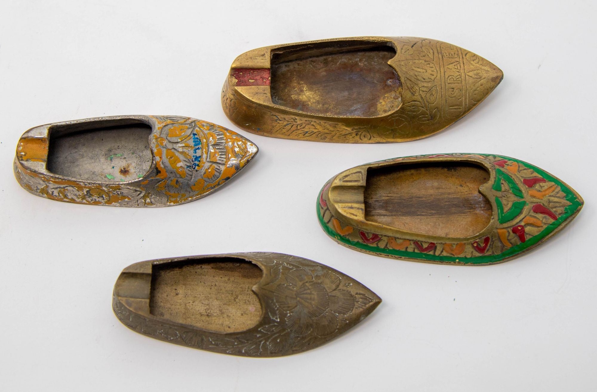 Vintage Brass Etched Aladdin Middle Eastern Slipper Shoe Ashtray Set of 4