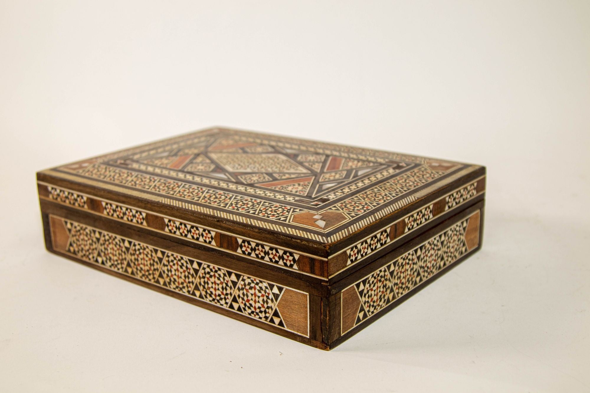 1950s Large Decorative Middle Eastern Islamic Moorish Box