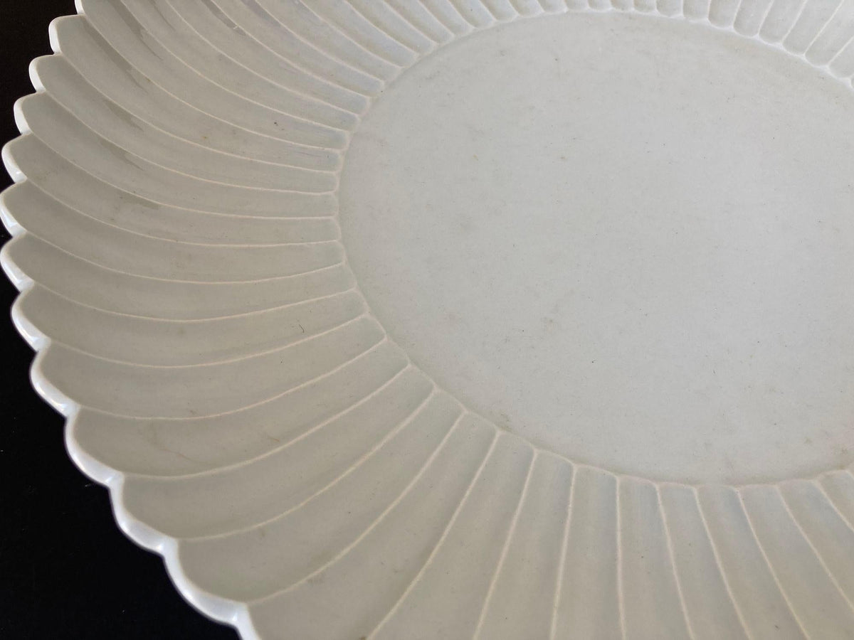 Chinese Asian White Ceramic Platter Bowl Scalloped Huge Heavy 17 in. D. — additional view 14