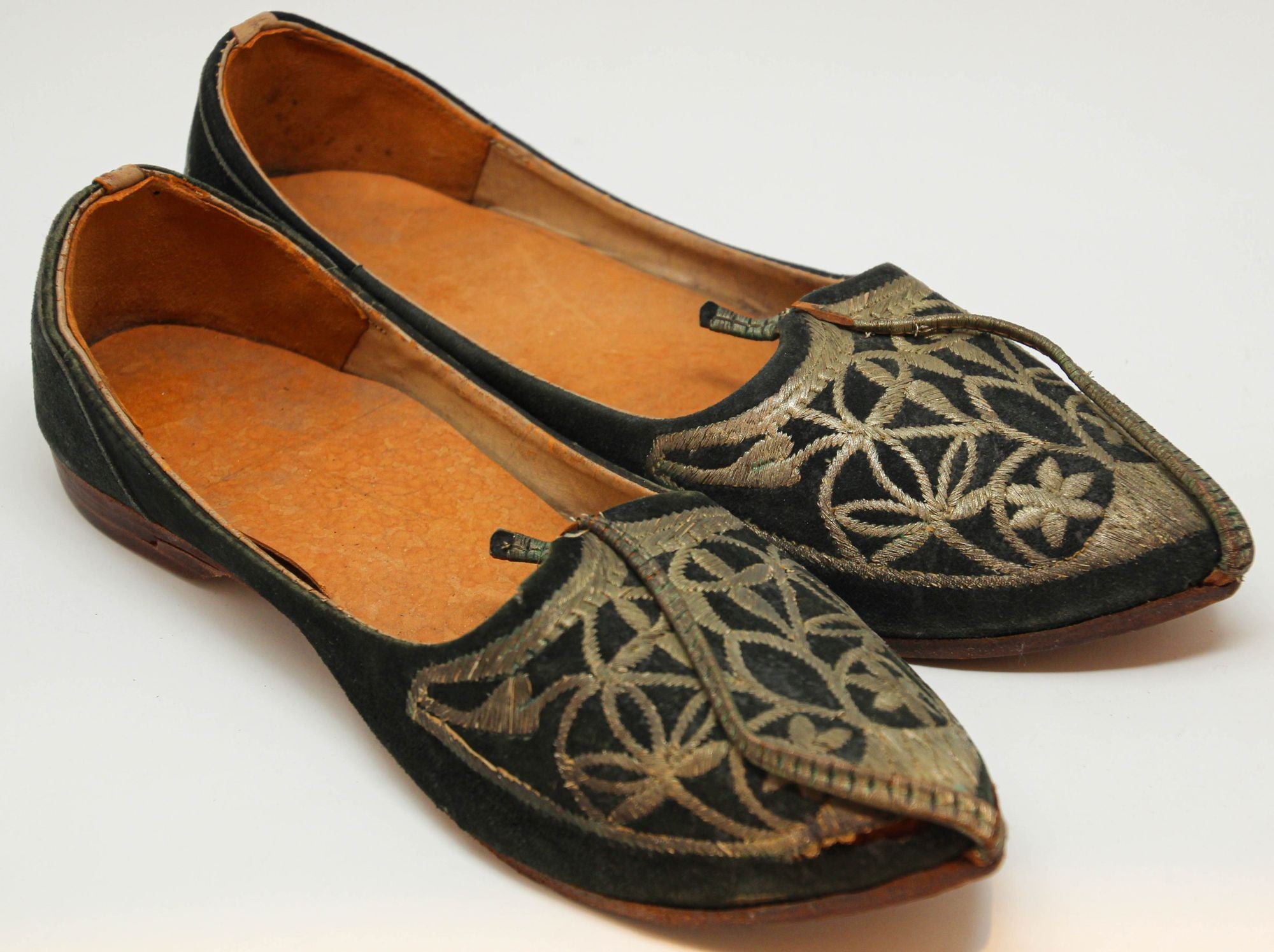 Moorish Mughal style Curled Toe Black Leather Shoes from Tony Duquette Estate