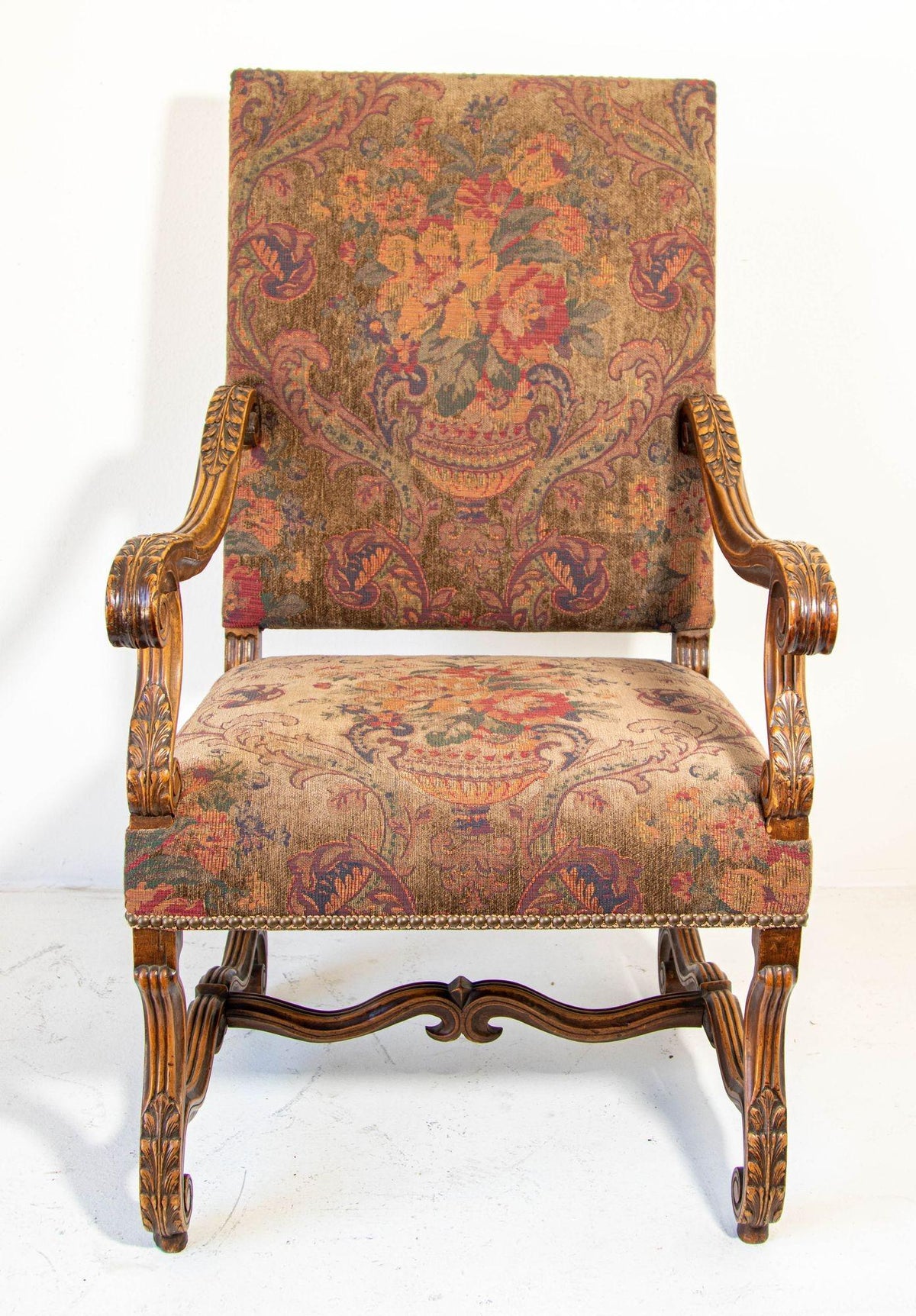French Baroque Walnut Armchairs with Aubusson Upholstery, Circa 1930 — detail view 17