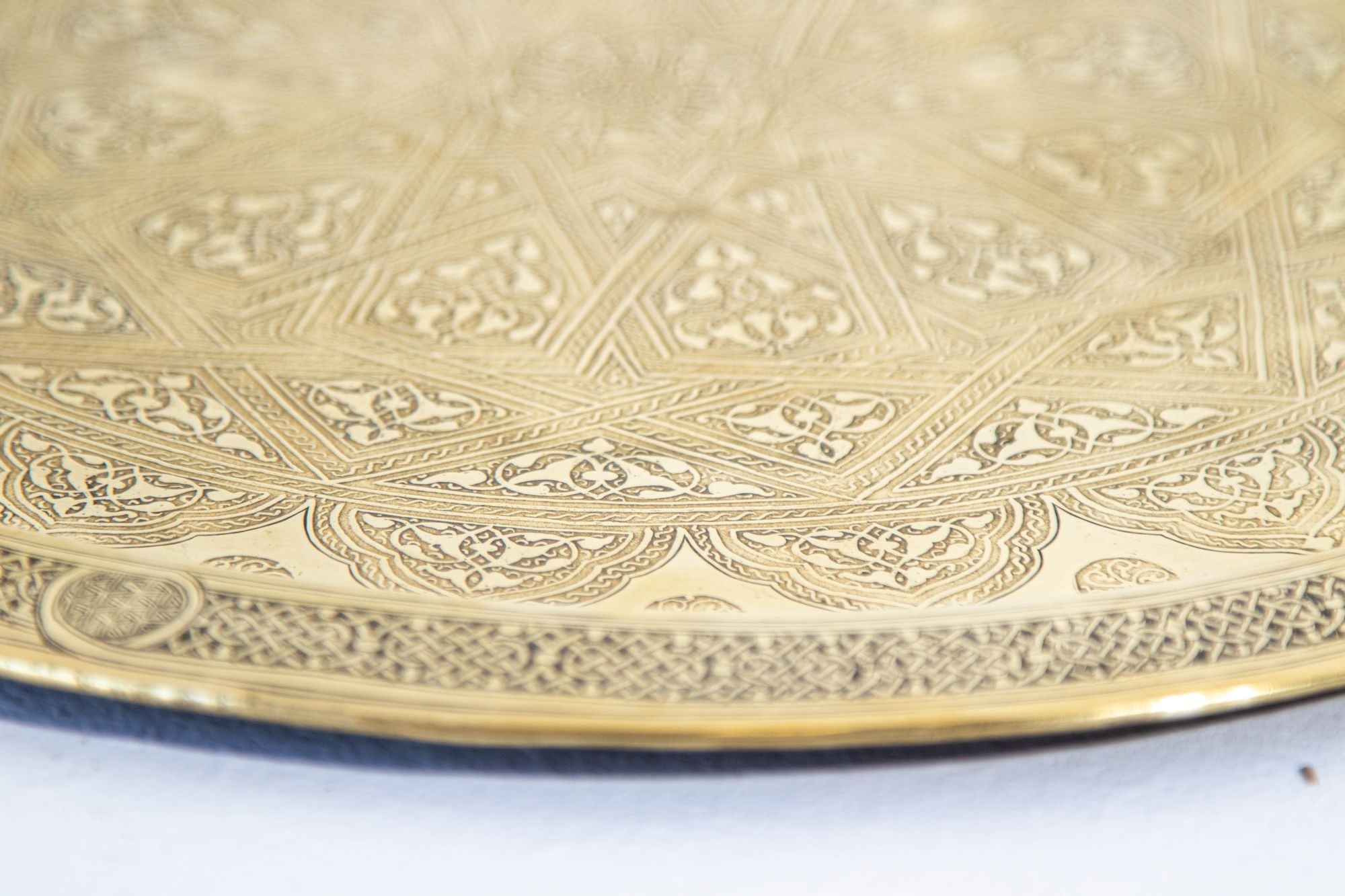 19th Century Mughal Indo Persian Fine Antique Brass Round Tray 17 in