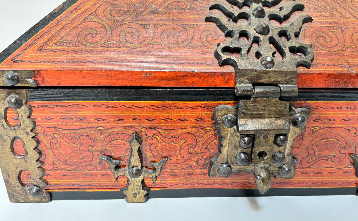 Vintage Netturpetti Brass-Mounted Teak Dowry Jewelry Box, Kerala, India, 1950