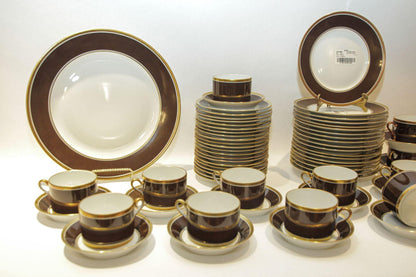 Richard Ginori Brown & Gold Trimmed Dinnerware Service Of 93 Pieces — detail view 18