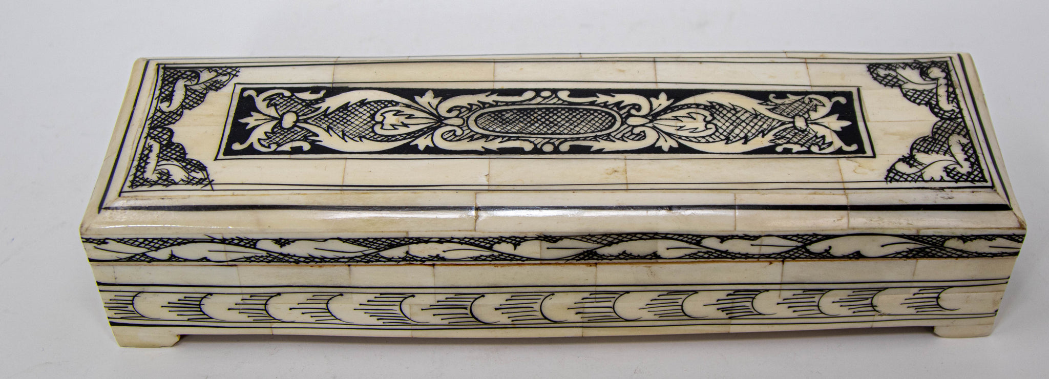 Moorish Islamic Mughal Raj Decorative Vizagapatam Carved Bone Jewelry Box India