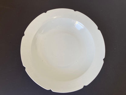 Chinese Asian White Ceramic Platter Bowl Scalloped Rim Huge Heavy 18.25 in. D. — additional view 3