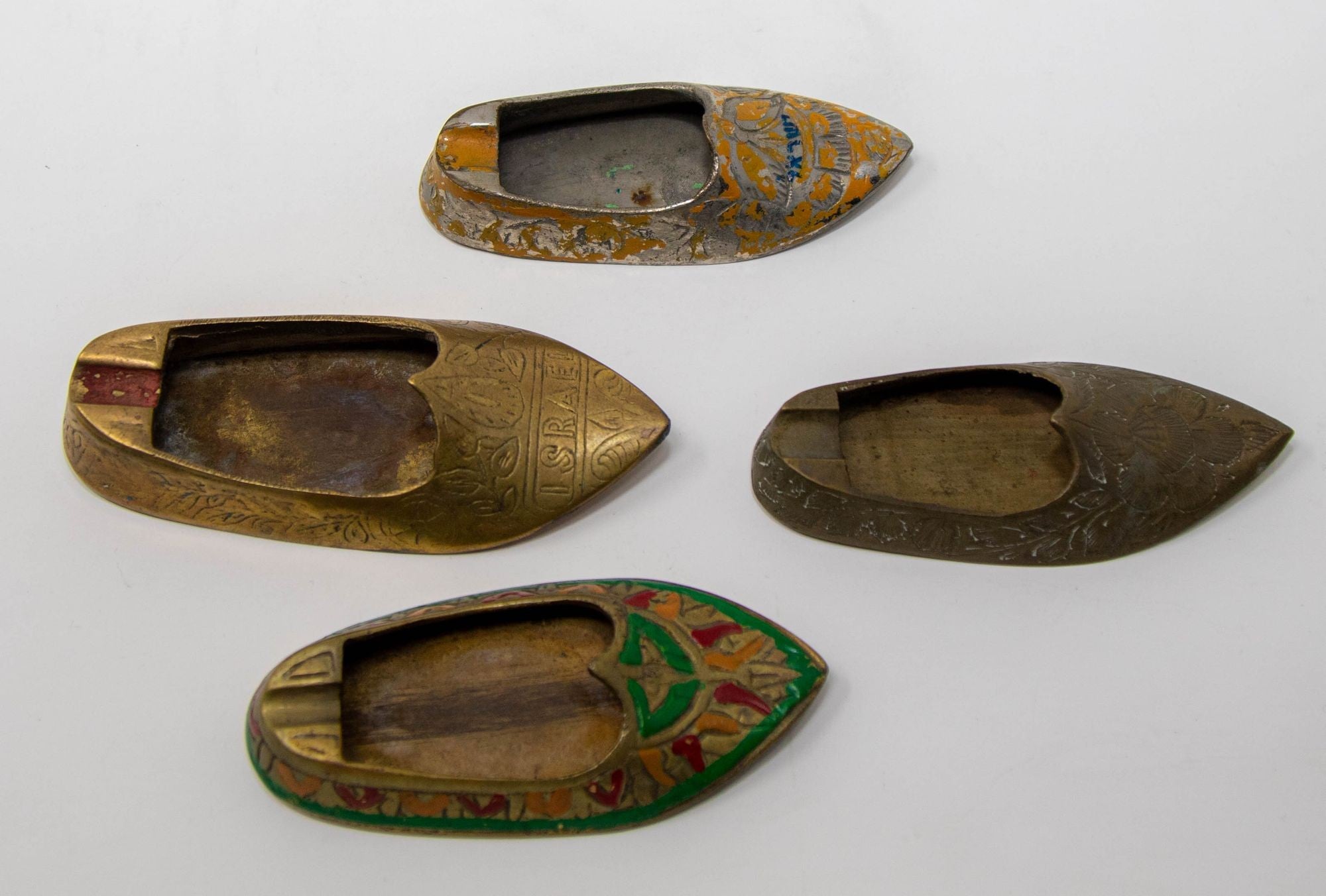 Vintage Brass Etched Aladdin Middle Eastern Slipper Shoe Ashtray Set of 4