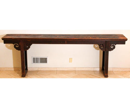 19th Century Chinese Elm Console Table with Hand-Carved Ruyi Motifs — detail view 2
