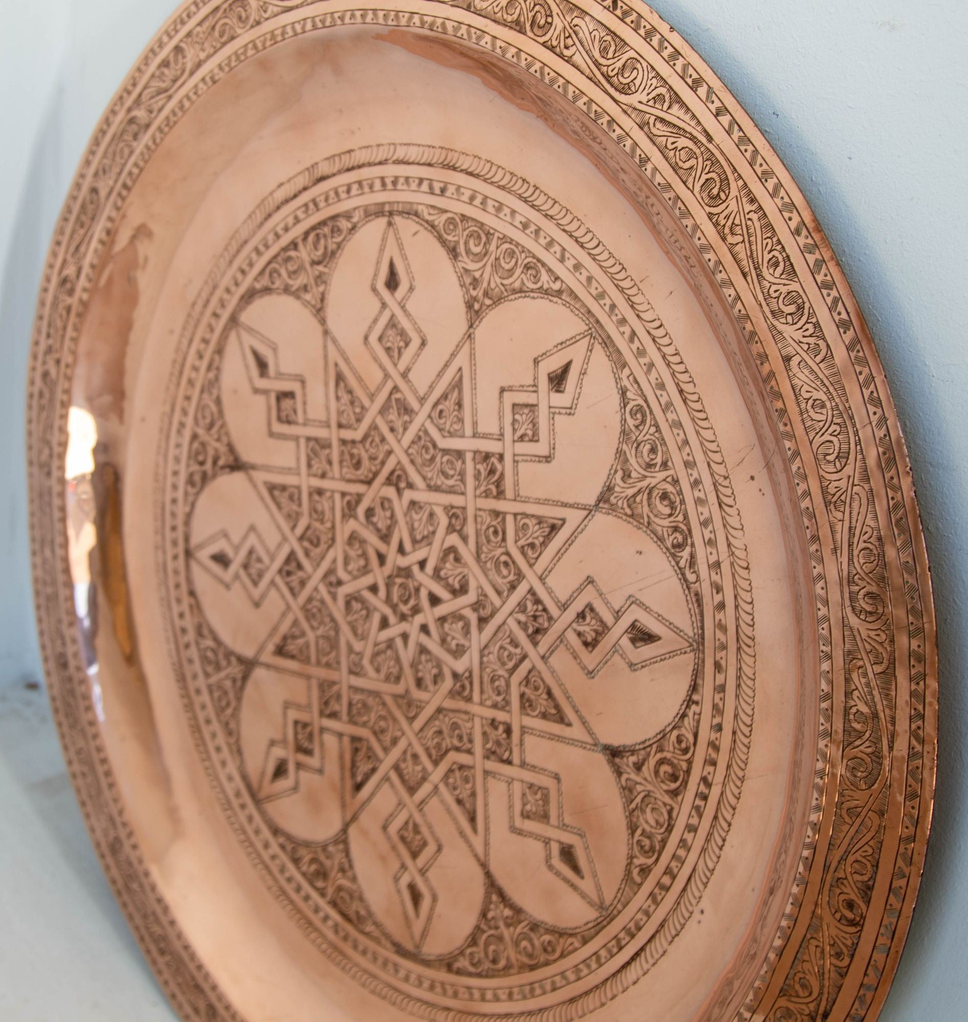1920s Antique Hand Tooled Oversized Moroccan Metal Copper Tray 31 in. D.