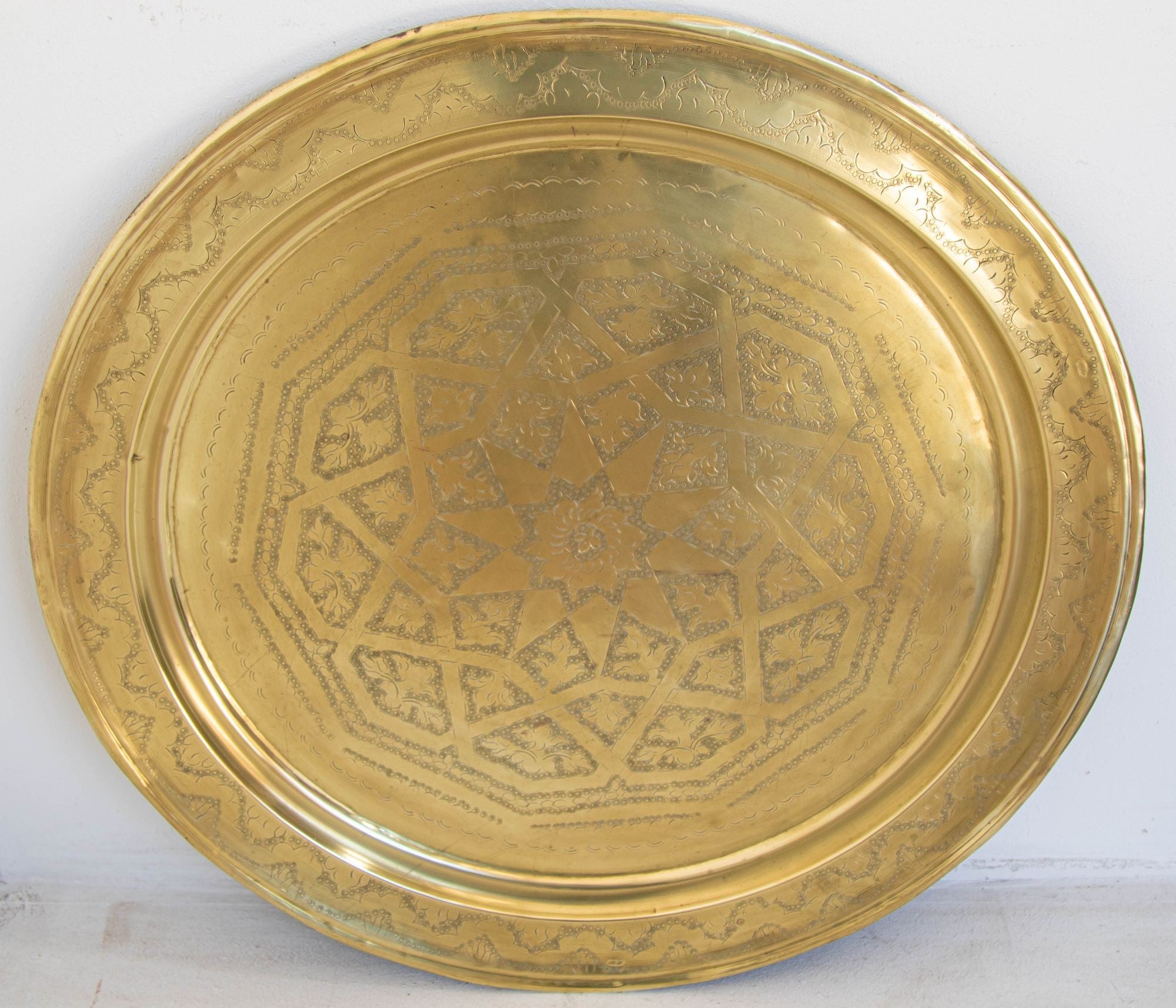1940's Antique Moroccan Large Polished Round Brass Tray Platter 30 in. D.