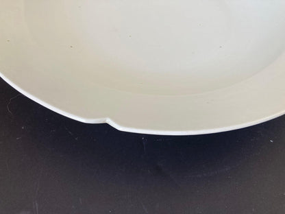 Chinese Asian White Ceramic Platter Bowl Scalloped Rim Huge Heavy 18.25 in. D. — additional view 5