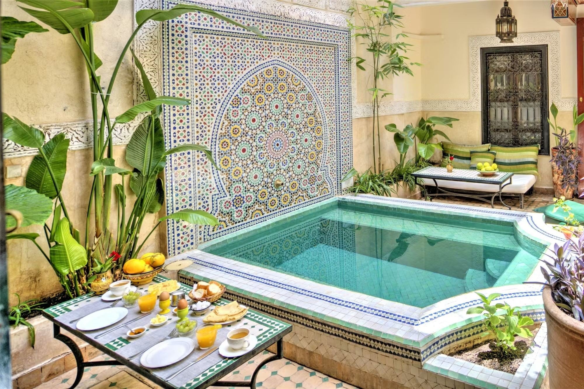 Living in Morocco: Design from Casablanca to Marrakesh by Lisl Dennis
