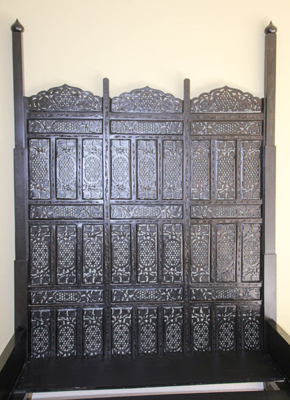 Hand-Carved Indo-Portuguese Moorish Queen Four-Poster Bed, India, 2000