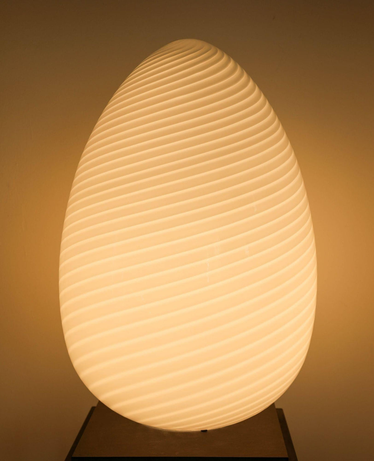 Oversized Vetri Murano White Swirl Glass Egg Table or Floor Lamp, 1970s — detail view 7