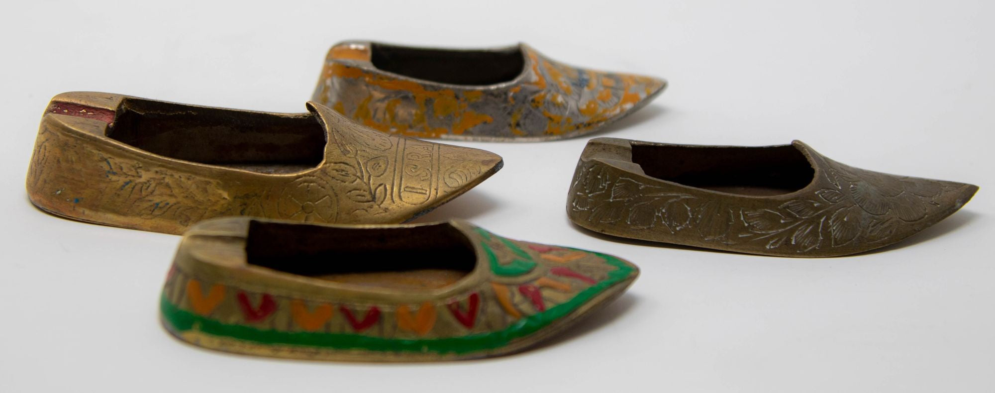 Vintage Brass Etched Aladdin Middle Eastern Slipper Shoe Ashtray Set of 4