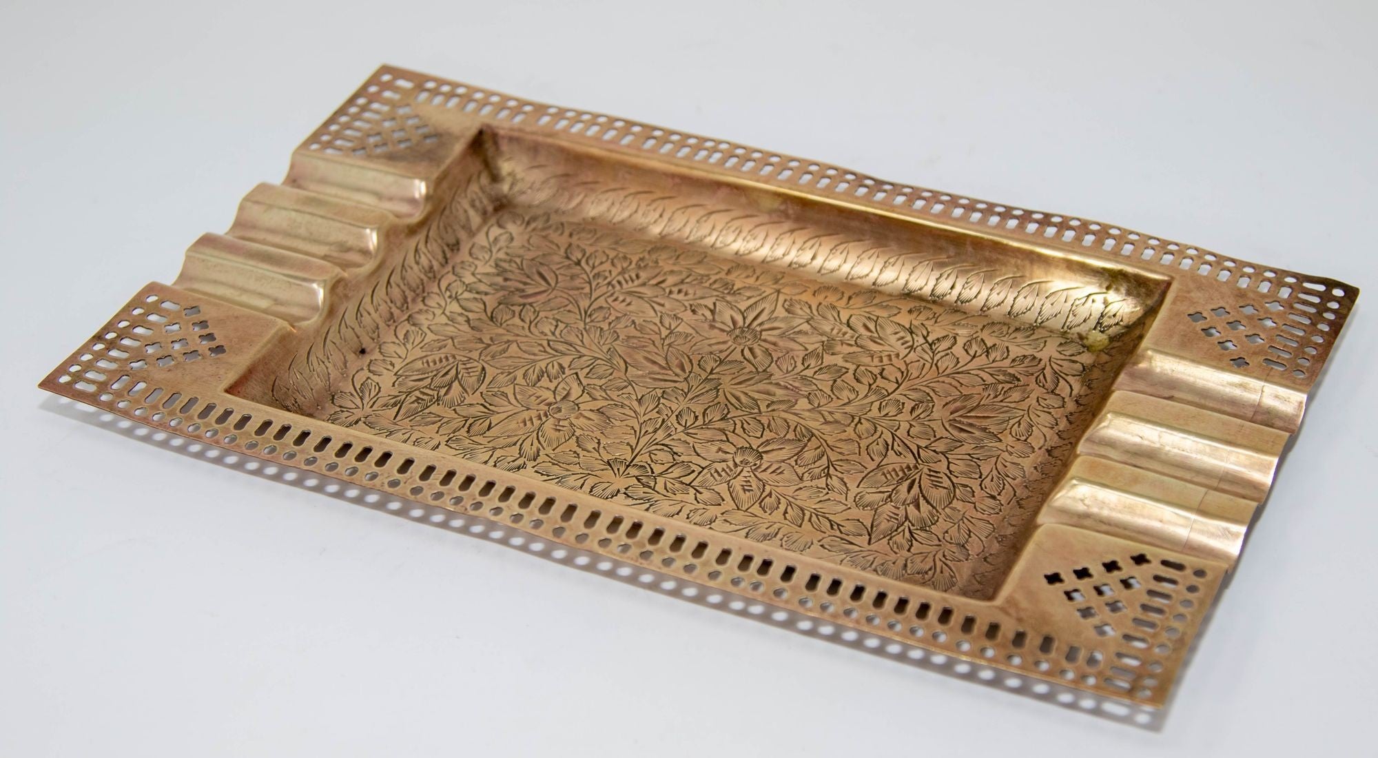 Large Moroccan Moorish Etched Brass Ashtray 1950s