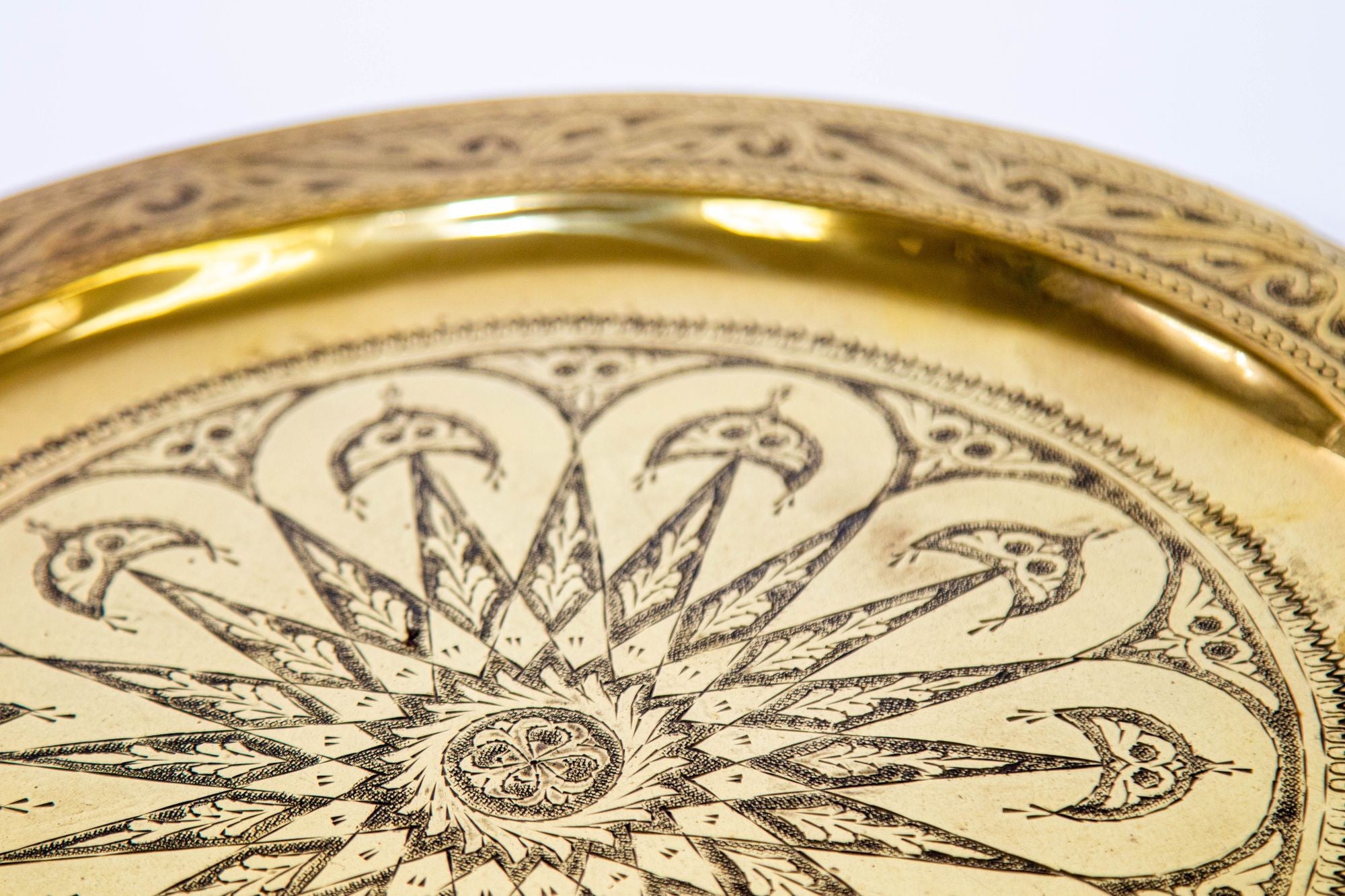 1940s Moroccan Brass Tray Collectible Islamic Polished Metal Work Platter 13.5 D