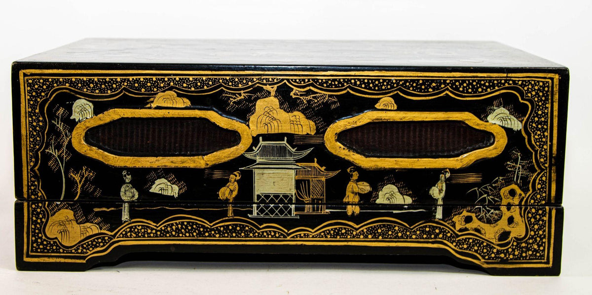 Large Chinoiserie Rectangular Black Lacquered Gilt Painted Covered Box 1950s — additional view 6