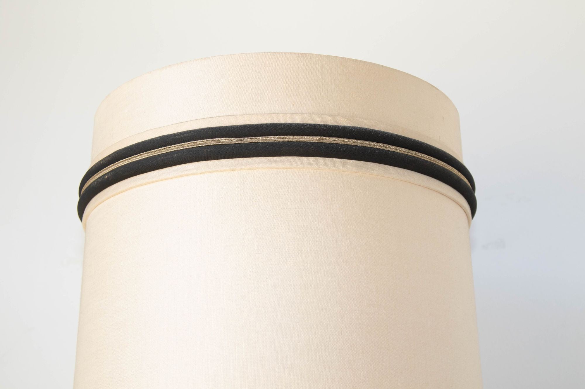 Polished Brass Large Scale Hollywood Regency Moroccan Urn Table Lamp 1950&#39;s