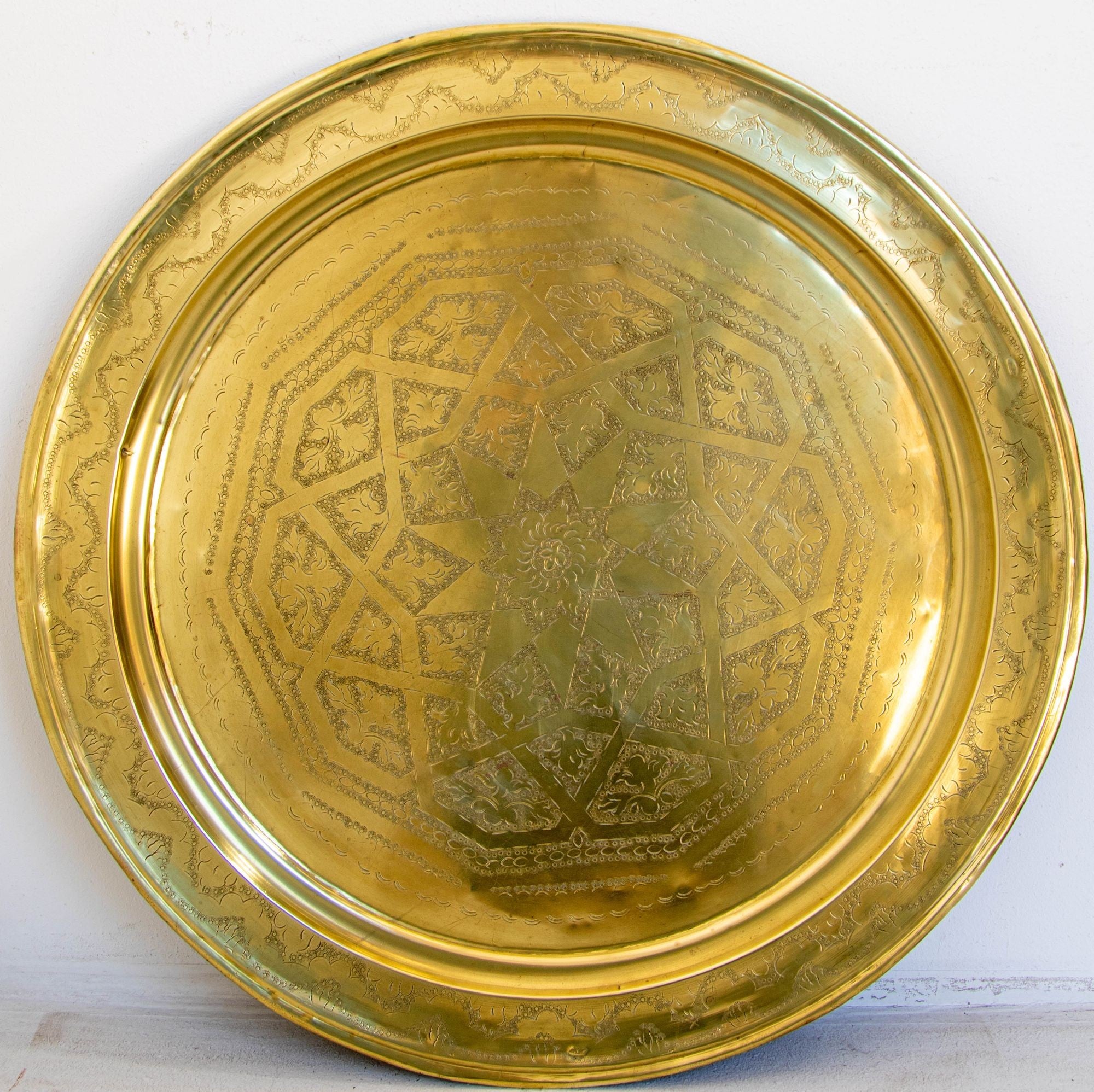 1940's Antique Moroccan Large Polished Round Brass Tray Platter 30 in. D.