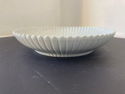 Chinese Asian White Ceramic Platter Bowl Scalloped Huge Heavy 17 in. D. — additional view 7