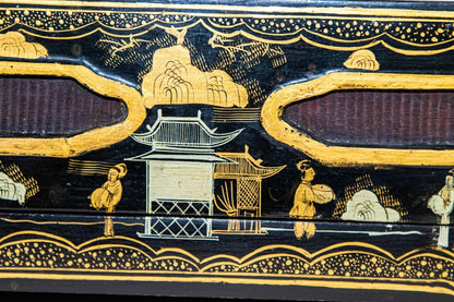 Large Chinoiserie Rectangular Black Lacquered Gilt Painted Covered Box 1950s — additional view 7