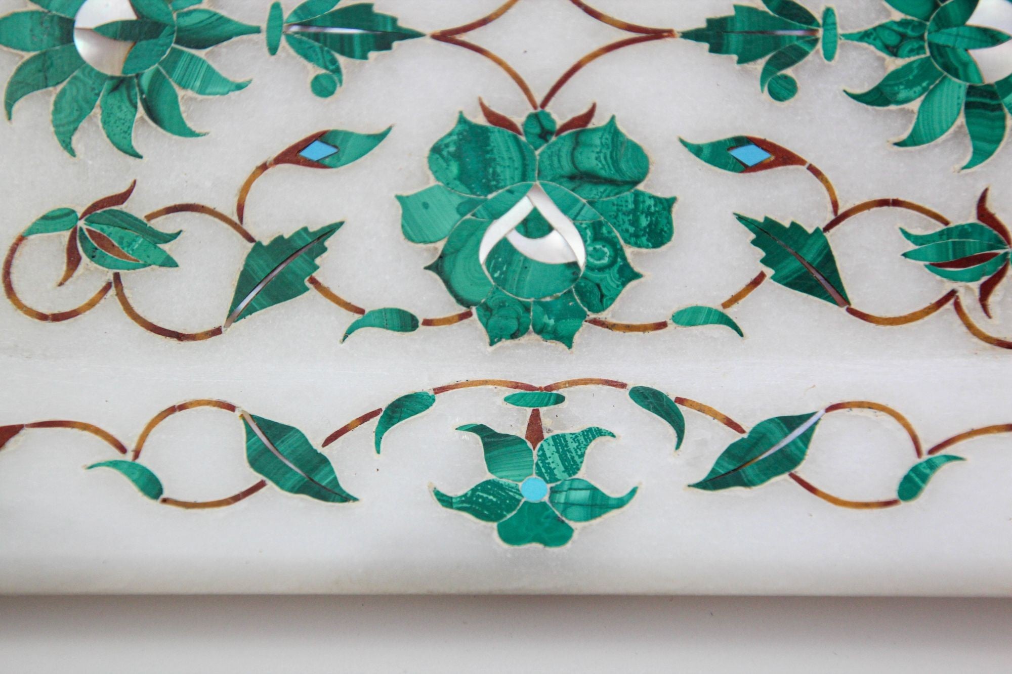 Pietra Dura White Mosaic Inlaid Marble Dish Handcrafted Agra India 1950