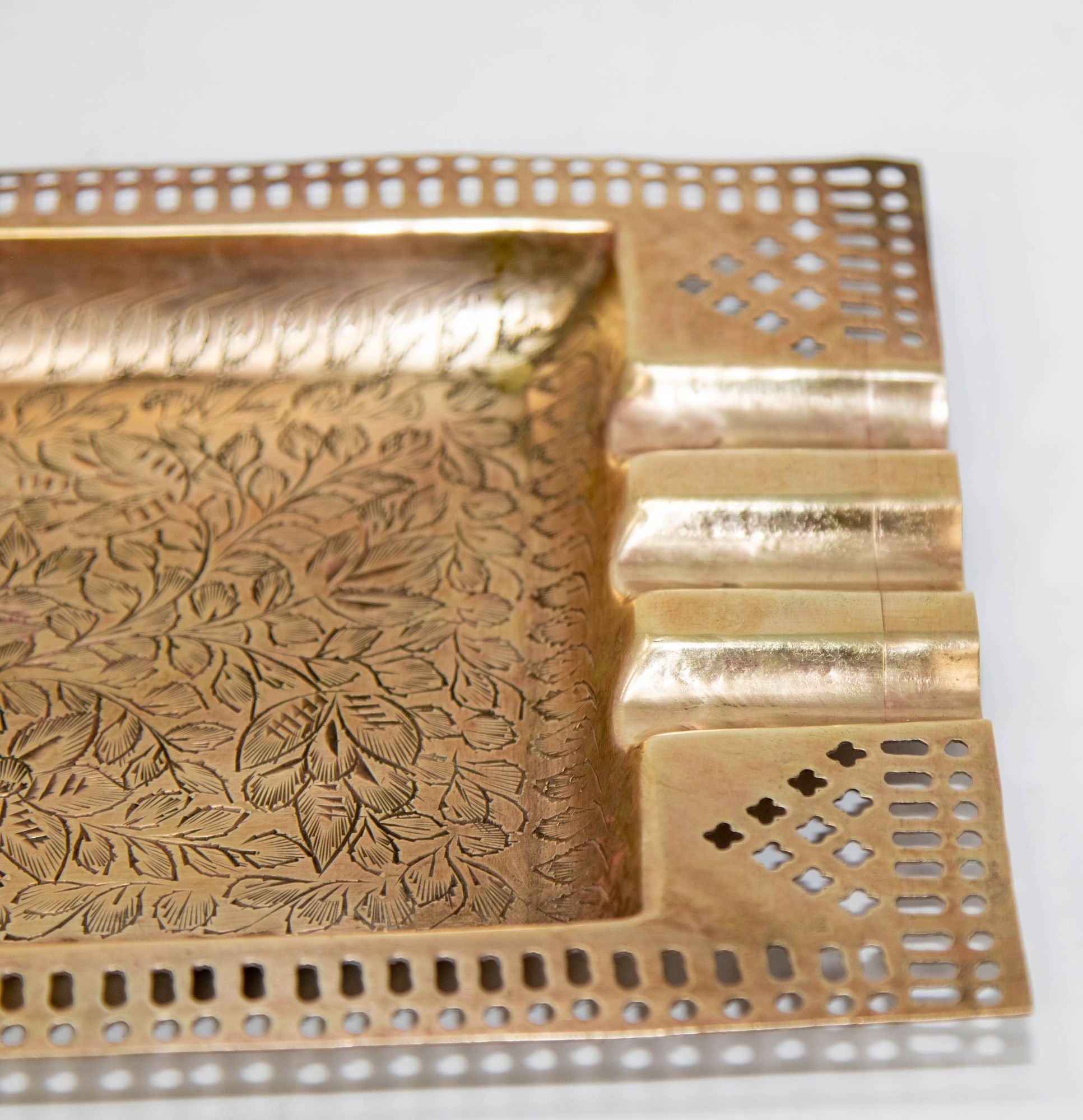 Large Moroccan Moorish Etched Brass Ashtray 1950s