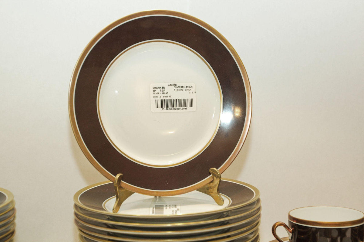 Richard Ginori Brown & Gold Trimmed Dinnerware Service Of 93 Pieces — detail view 8