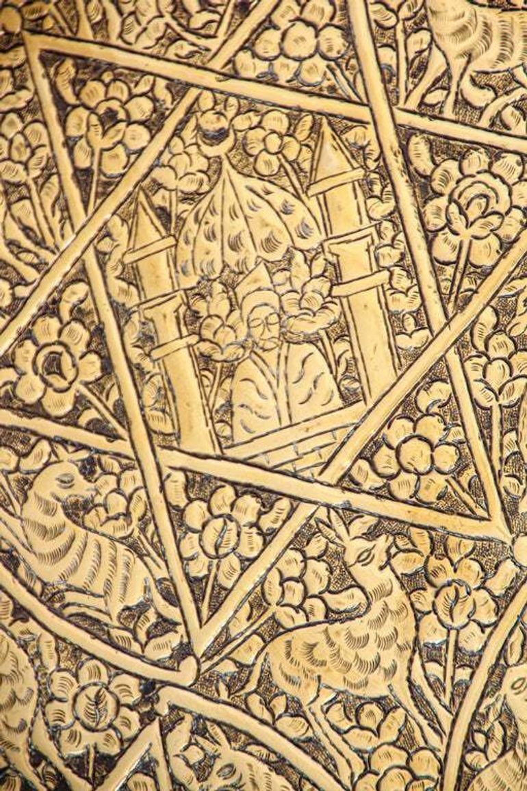 Large Antique Decorative Indo-Persian Mughal Hammered Brass Tray 19th c.
