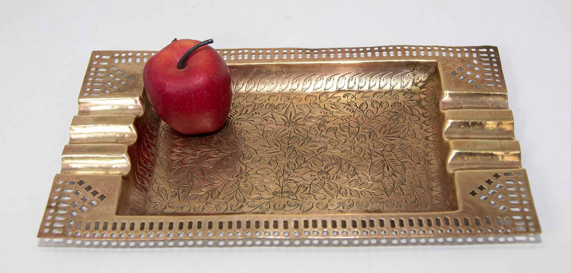 Large Moroccan Moorish Etched Brass Ashtray 1950s