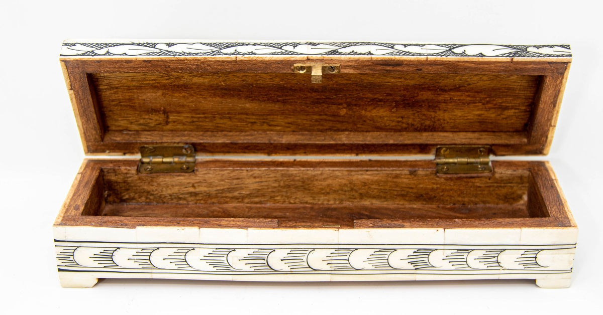 Moorish Islamic Mughal Raj Decorative Vizagapatam Carved Bone Jewelry Box India