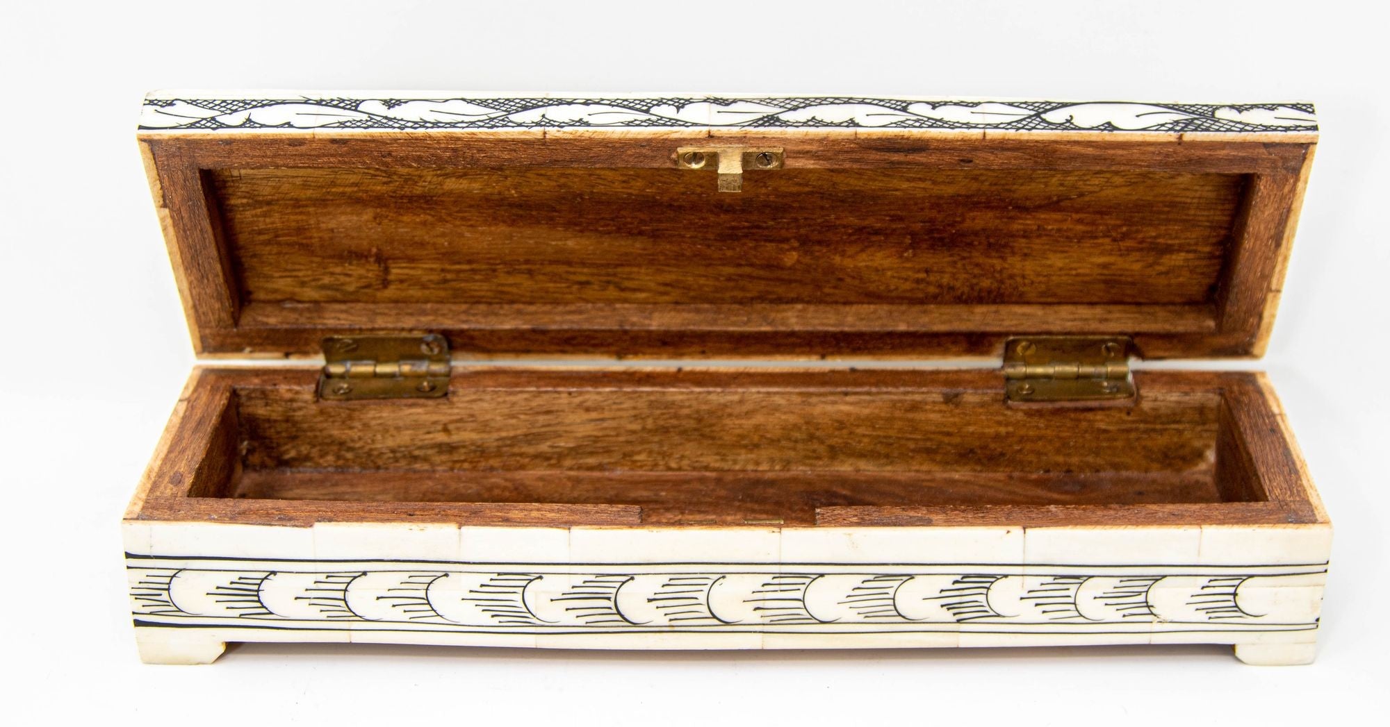 Moorish Islamic Mughal Raj Decorative Vizagapatam Carved Bone Jewelry Box India