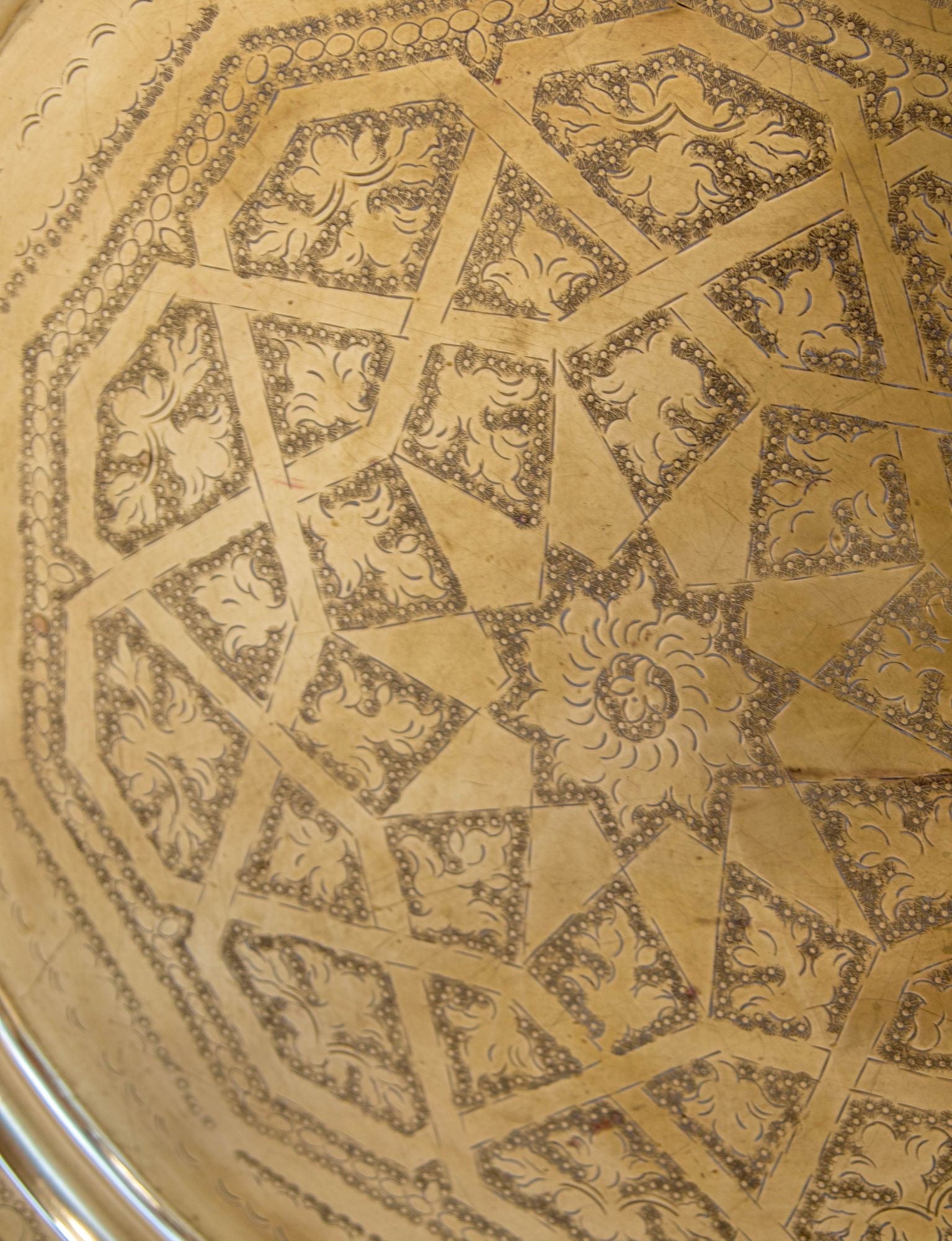 1940's Antique Moroccan Large Polished Round Brass Tray Platter 30 in. D.