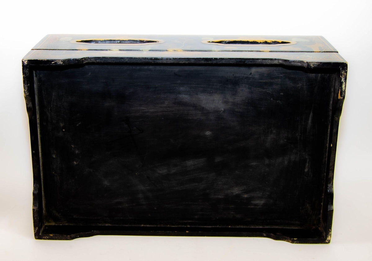 Large Chinoiserie Rectangular Black Lacquered Gilt Painted Covered Box 1950s — additional view 10