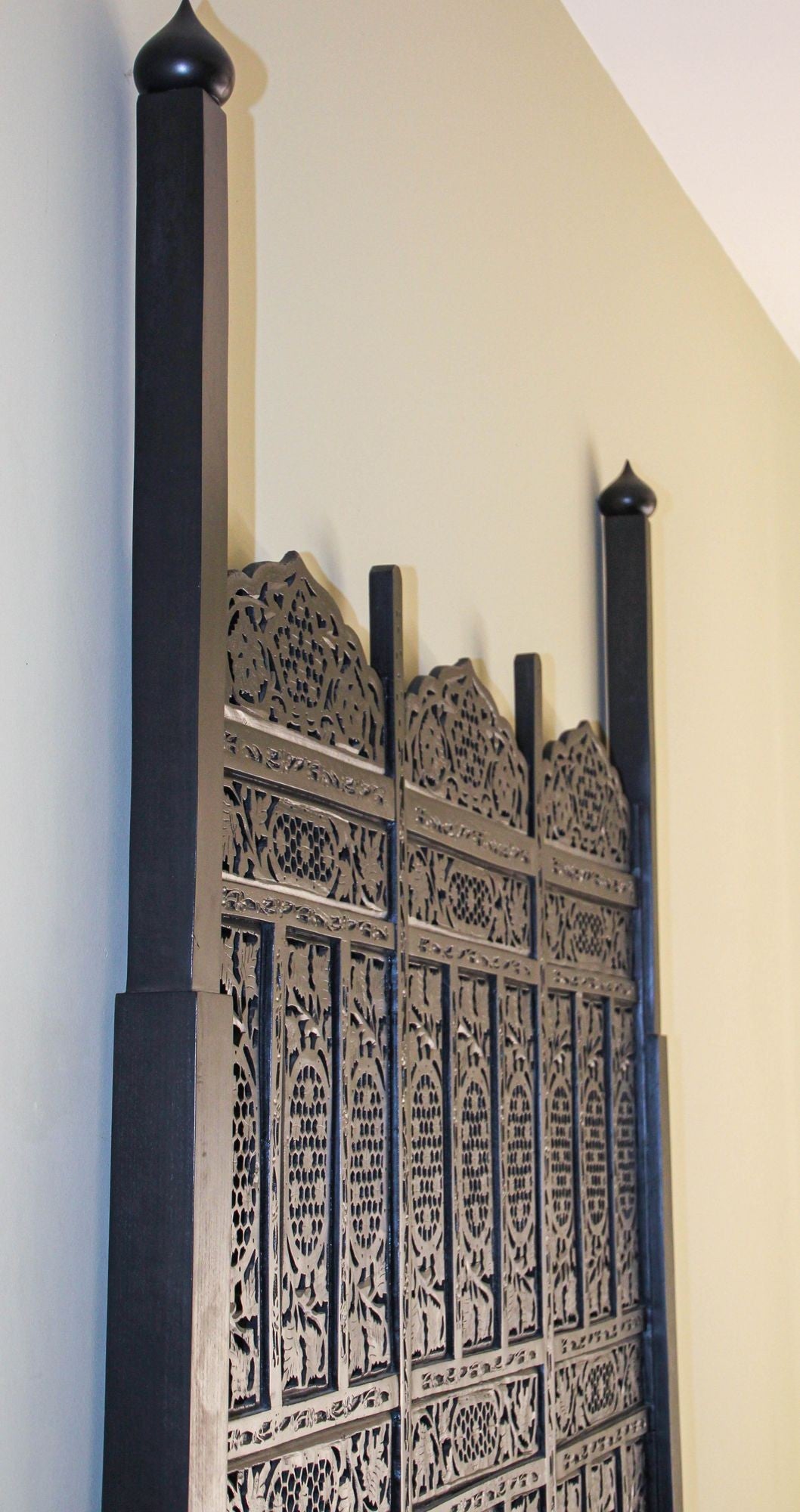 Hand-Carved Indo-Portuguese Moorish Queen Four-Poster Bed, India, 2000