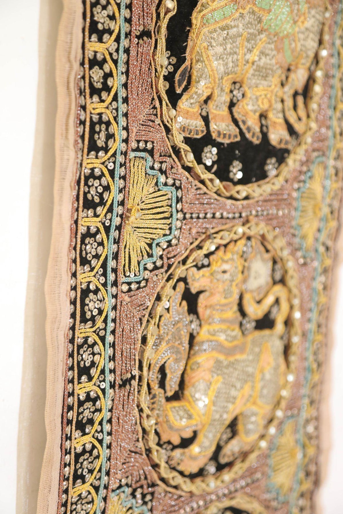 Vintage Burmese Kalaga Tapestry Embroidered Wall Hanging 1960 — additional view 12